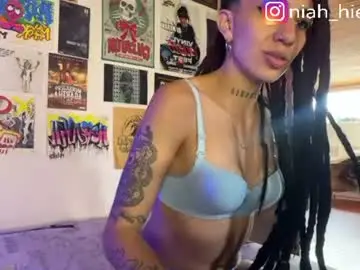 Chaturbate Sex Chat of niahhierodula