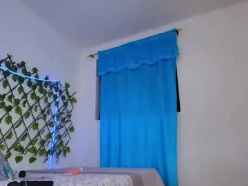 Chaturbate Live Sex Cam of mahia_wilson