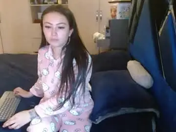 Chaturbate Watch Live Sex Cams of holly_rose69