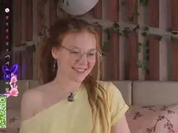 Chaturbate Live Sex Cam of lyra_thenymph