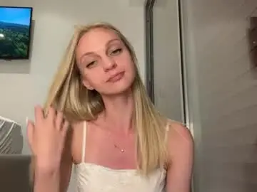 Chaturbate Free Porn Cam of mikkiskees