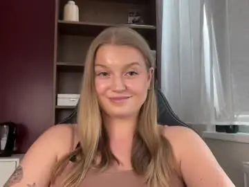 mysteryericax from chaturbate