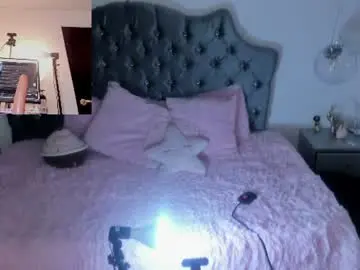 Chaturbate Live Sex Cam of conny_curly