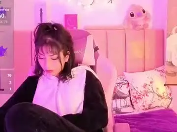Chaturbate Live Sex Cam of roose_eva