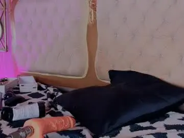 Chaturbate Live Sex Cam of anamonroee