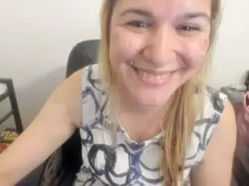 Chaturbate Best Webcam of artsyandcraftsy_