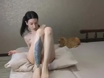 totallytiny_ from chaturbate