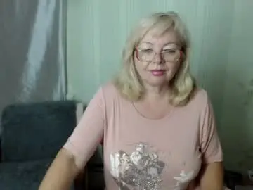 Chaturbate Watch Live Sex Cams of evelynloveshy