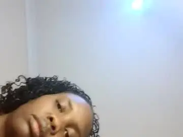 Chaturbate Live Porn of curvyzozo