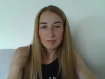 Chaturbate Live Sex Cam of jamiesweetx