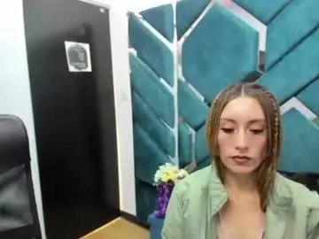 Chaturbate Adult Video Chat of luciia_smiith