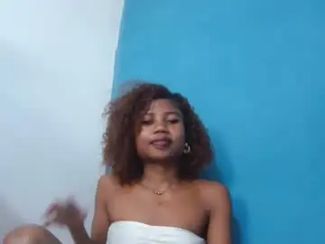 hasleyinah from chaturbate