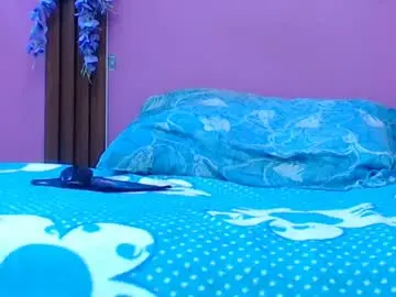 skinnybarbie022 from chaturbate
