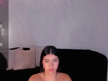 Chaturbate Live Sex of mialaurence_