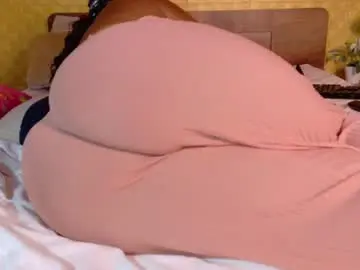 Chaturbate Best live sex cam show of bigroundbooty_