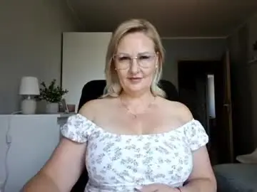 Chaturbate Adult Webcams of emillykiss