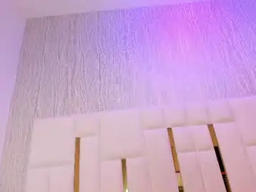 Chaturbate Watch Live Sex Cams of hillary_uckerman_