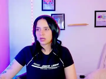 Chaturbate Adult Video Chat of emily_lindey_