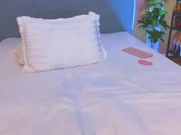 Chaturbate Sex Cam of kira_sexxx