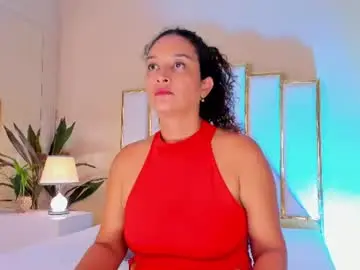 Chaturbate Sex Cam of rosalinda_77