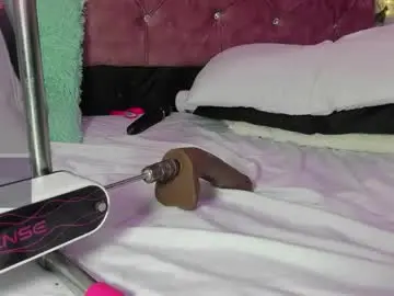 Chaturbate Nude Webcam of aylamarttinez