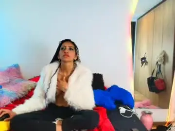Chaturbate Watch Live Sex Cams of khaleesy13