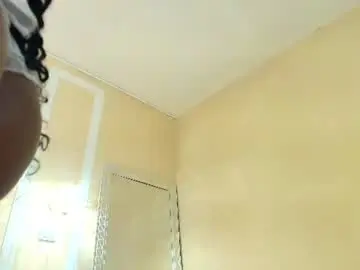 Chaturbate Nude Webcam of paulinekosh