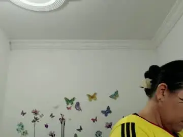 Chaturbate Live Porn of selene_mom