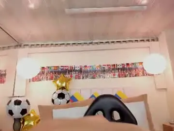 Chaturbate Live Sex Cam of cumming_loving