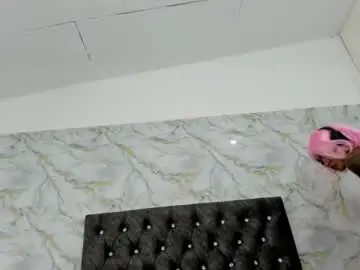 Chaturbate Adult Video Chat of ladysquirtss