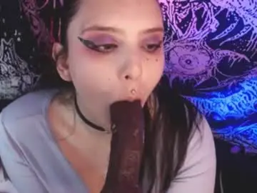 Chaturbate Free Porn Cam of mikaskullcs