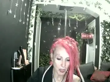 Chaturbate Watch Live Sex Cams of saucysky