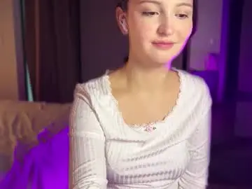 Chaturbate Watch Live Sex Cams of cute_emiliya