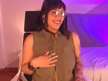 Chaturbate Live Sex Cam of dania22_