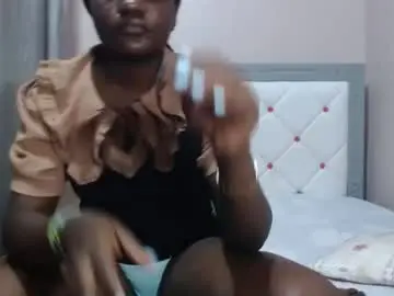 Chaturbate Live Sex Cam of sarahtatts