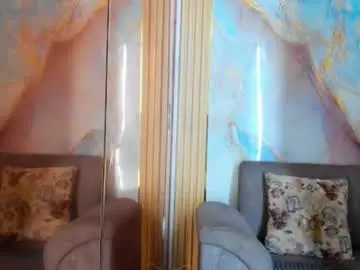 tomboy_and_skinny23_pm from chaturbate