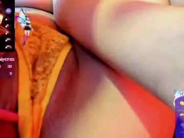 Chaturbate Live Sex Cam of zoe_lara_34