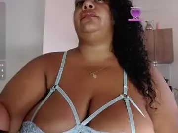 isahot_latin_doll from chaturbate