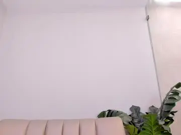Chaturbate Live Sex Cam of milaowens