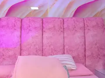 Chaturbate Watch Live Sex Cams of emma_curvy1