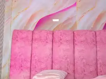 emma_curvy1 from chaturbate