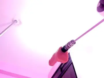 Chaturbate Live Porn of mature_bitch_monster_ass
