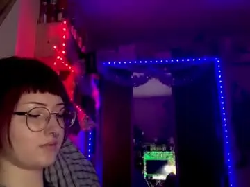 Chaturbate Nude Webcam of lowelyflowey