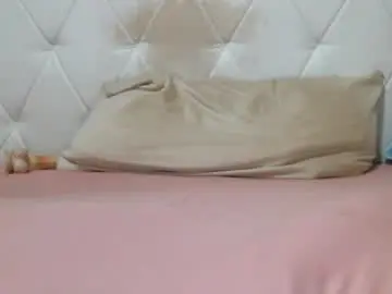 Chaturbate Free Live Porn of sarasexx33