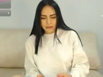 Chaturbate Nude Webcam of petite_linda