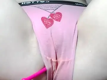 Chaturbate Live Sex Cam of sweet_kitten25