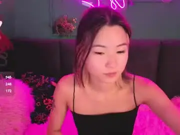 runi_asian from chaturbate