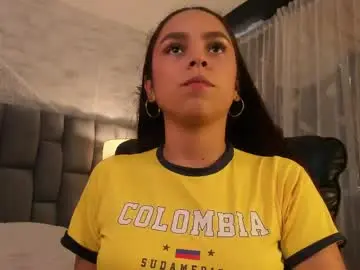 carolinefyre from chaturbate