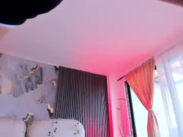 Chaturbate Free Porn Cam of carolinefyre