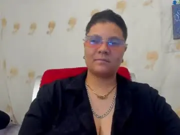 Chaturbate Free Live Porn of miacapucci1